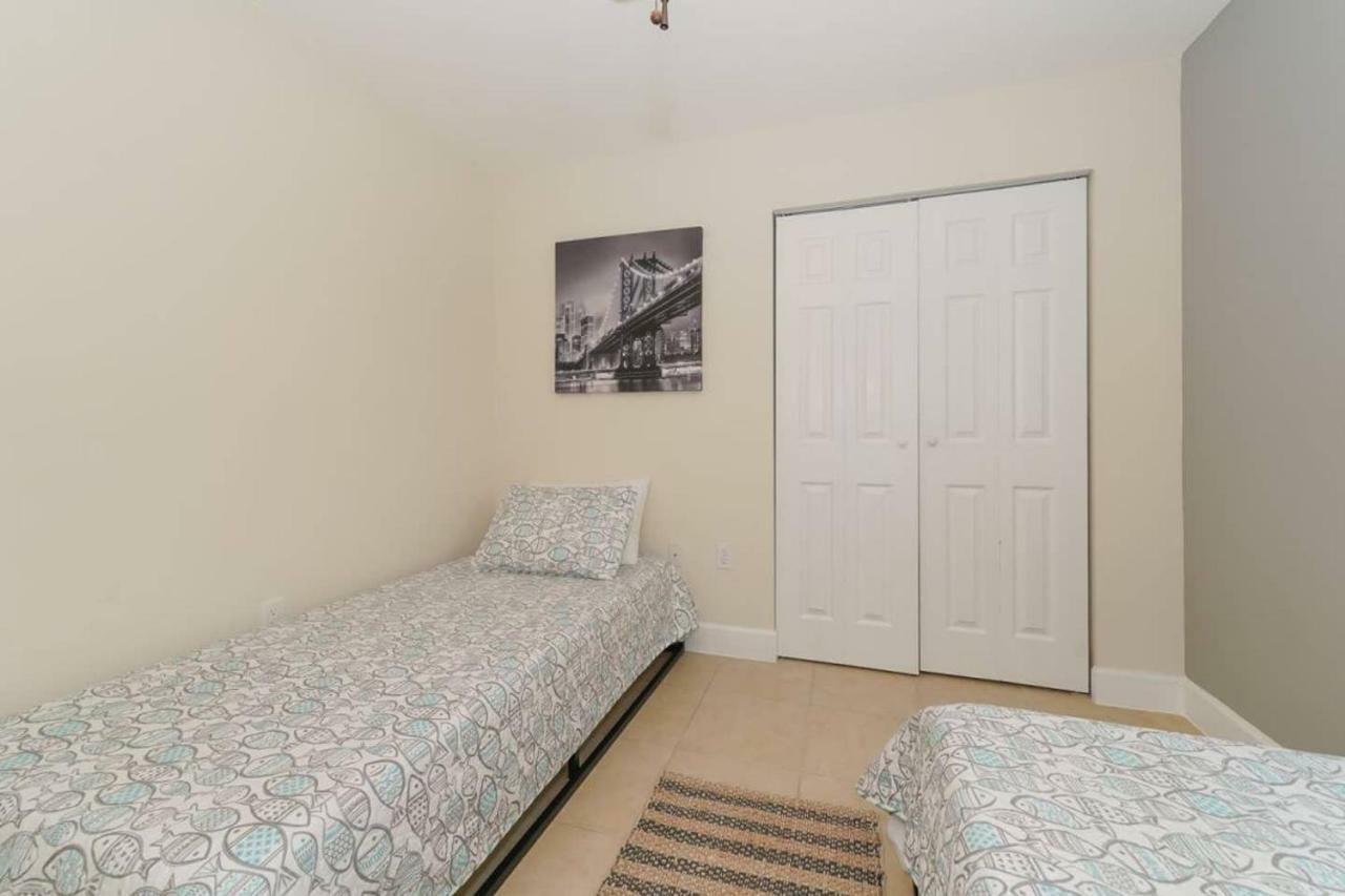 Lovely Cottage - Close To Siesta, Shops & Dining Sarasota Eksteriør billede